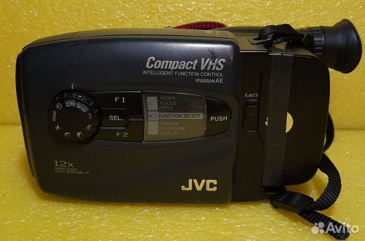 Кассетная видеокамера JVC