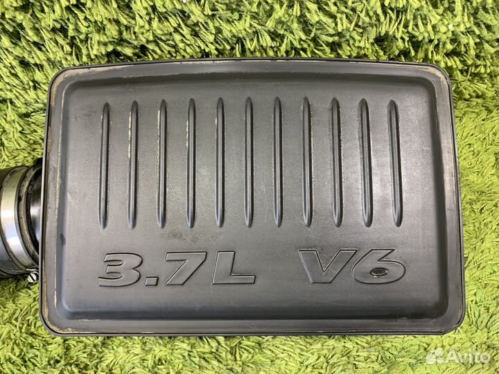 Резонатор воздушного фильтра Jeep Grand Cherokee