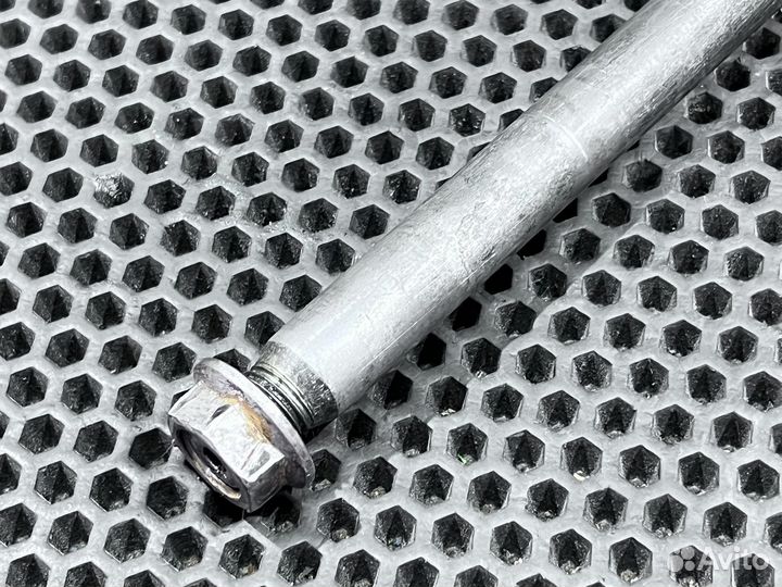 Передняя ось Honda CR 250R 1995-1996