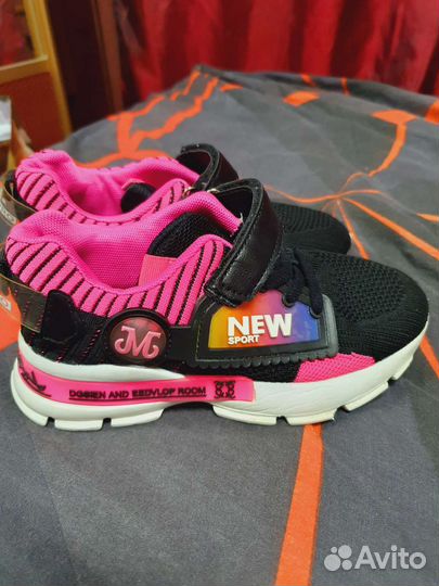 Кроссовки для девочки