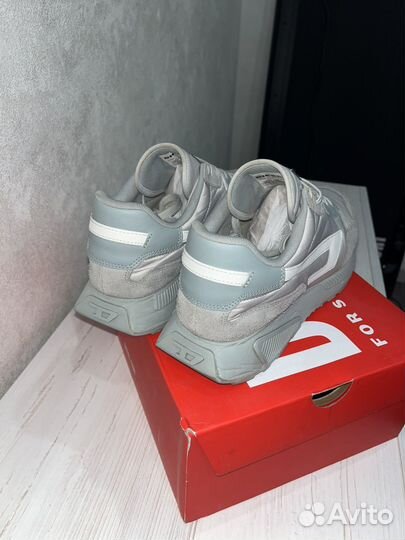 Кроссовки diesel