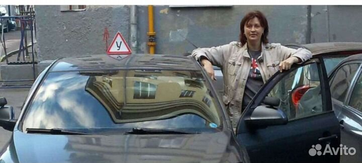 Инструктор по вождению, автоинструктор женщина