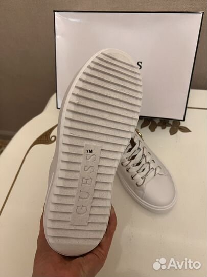 Кроссовки Guess 37