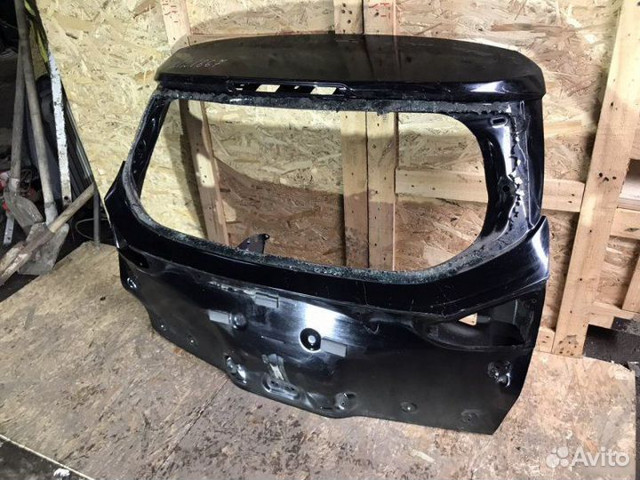 Крышка багажника Ford Focus