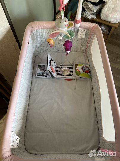 Приставная кроватка chicco next2me