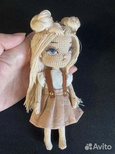 Кукла вязаная каркасная