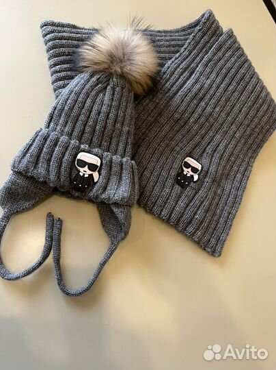 Комплект шапка и шарф Karl Lagerfeld с помпоном