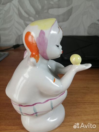 Фарфоровые статуэтки СССР девочка с одуванчиком