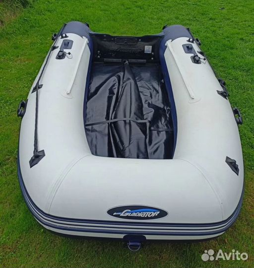 Лодка Гладиатор В330аl