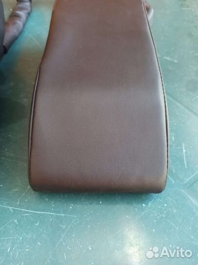 Подлокотник ваз 2123