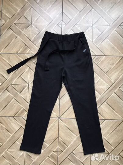 Брюки на девочку 128