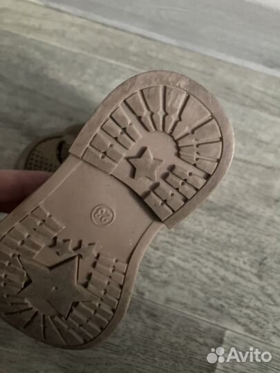 Туфли для девочки 23