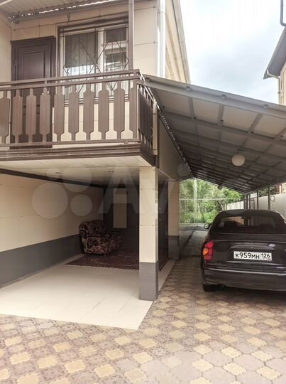 Дом 277 м² на участке 7 сот.