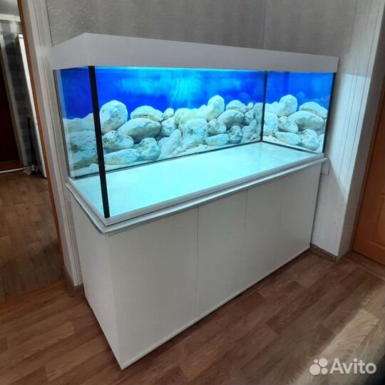 Аквариумы до 200 см