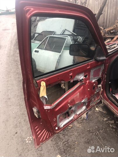 Дверь водительская priora