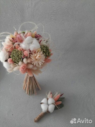 Букет невесты с бутаньеркой