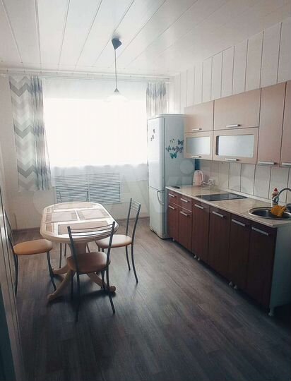 2-к. квартира, 67 м², 2/2 эт.