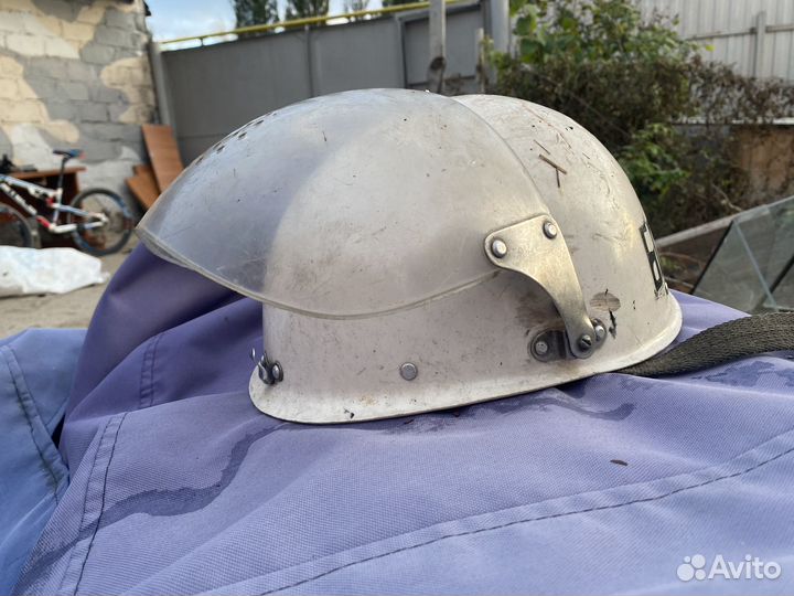 Каска пожарного