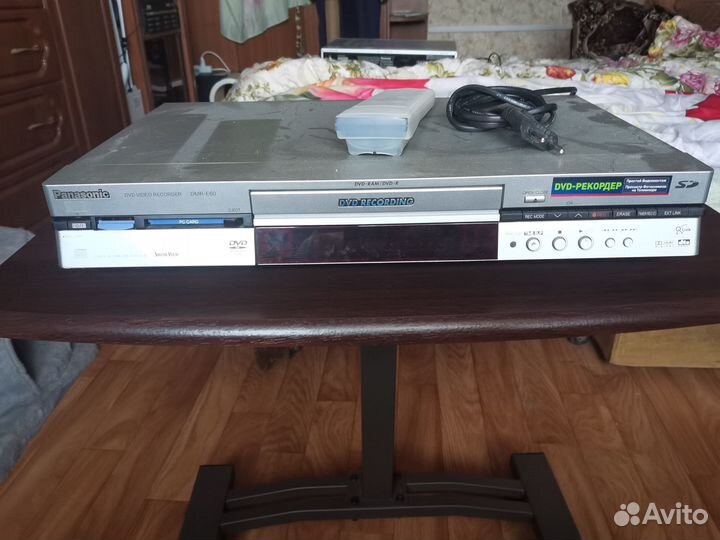 DVD плеер Panasonic DMR-E60