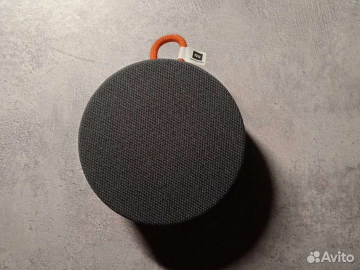 Колонка Xiaomi Mi Portable Bluetooth Speaker