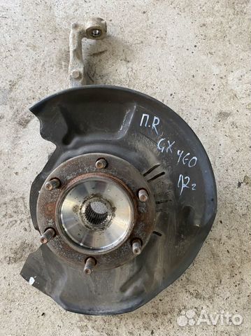 Поворотный кулак передний правый Lexus GX460