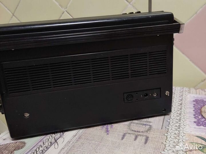 Приёмник VEF Spidola 232 всеволновый с FM