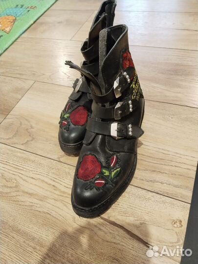 Ботинки женские