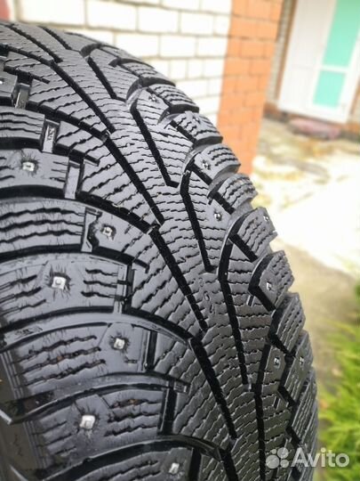 Nokian Tyres Hakkapeliitta 5 235/60 R16 104