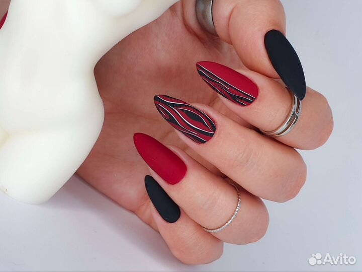 Маникюр, педикюр, наращивание, Подолог