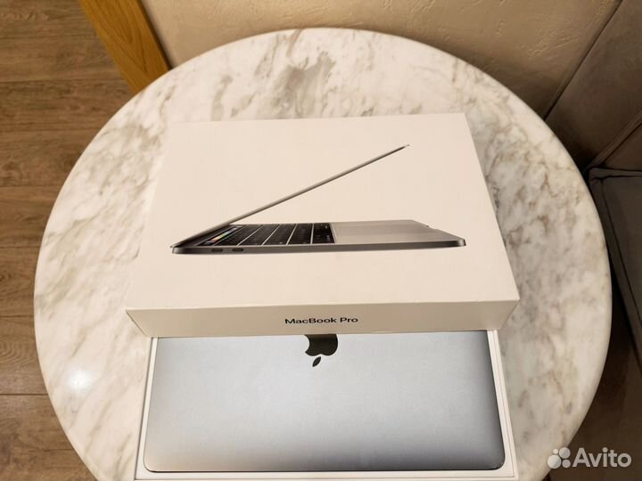 Apple macbook pro 13 2106