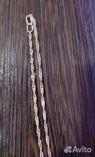 1 золотая цепочка 585 вместе с крестиком 583