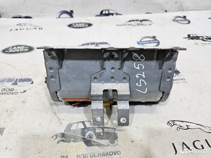 Airbag пассажирский Volvo C30 S40 C70 V50