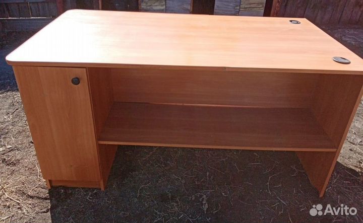 Письменный стол