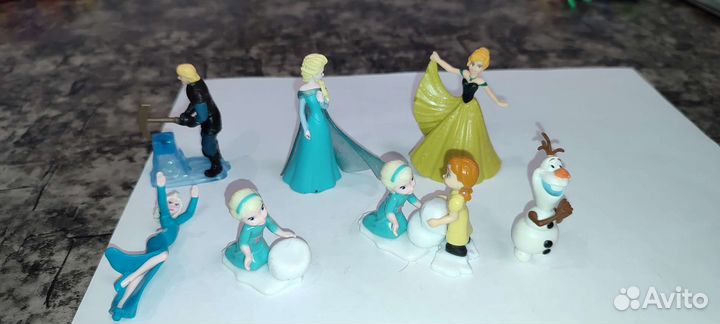 Киндеры: смурфы, Маша, холодное сердце, поняшки