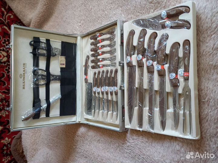 Набор ножей в кейсе