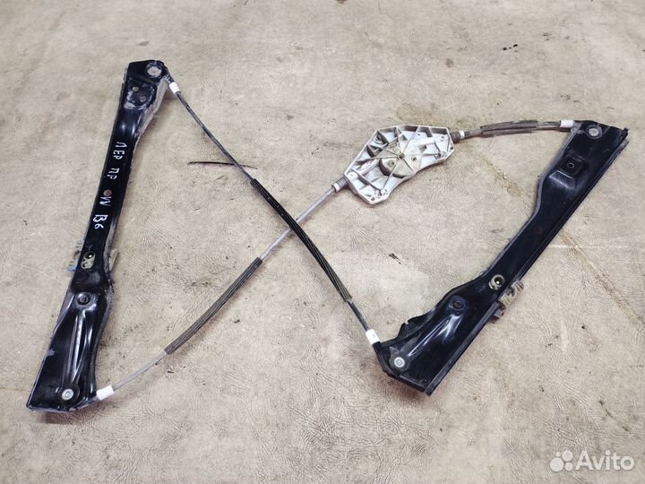 Стеклоподъемник передний правый Volkswagen Passat