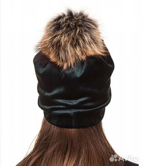 Женская демисезонная шапка и палантин