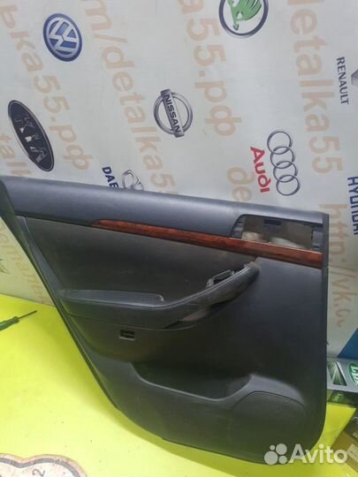Обшивка двери задняя левая Toyota Avensis 2 T250