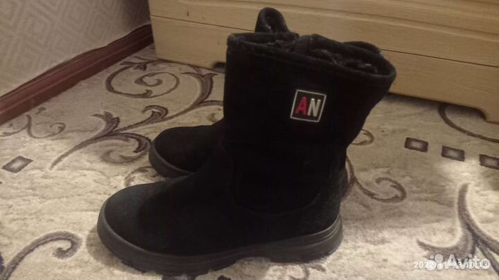 Зимние женские сапоги 38 бу