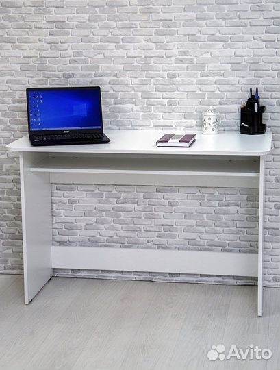 Письменный стол