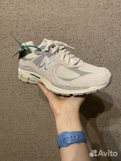 New balance 2002r бежевые