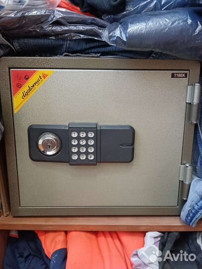 Сейф дипломат