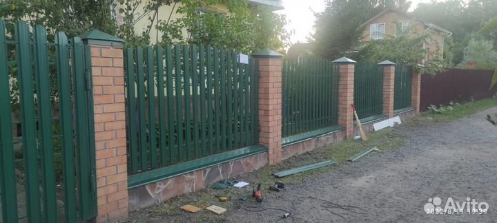 Заборы из профнастила