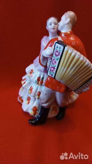 Статуэтка Уральская кадриль