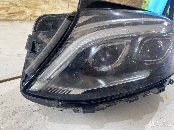 Фара светодиодная левая Mercedes-Benz Gle-Class