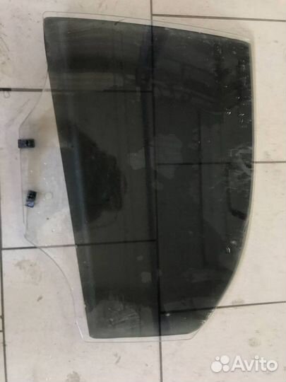 Стекло боковое bmw e39
