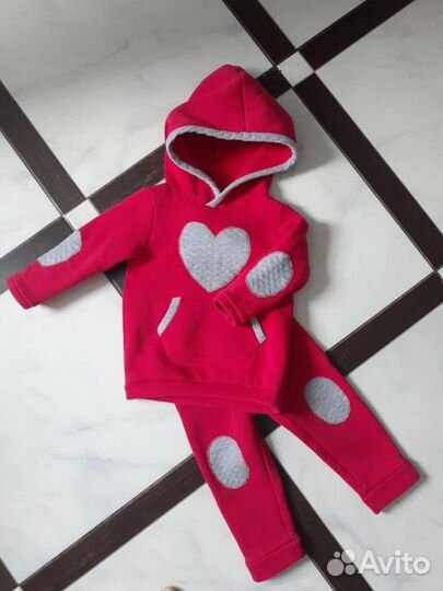 Костюм спортивный