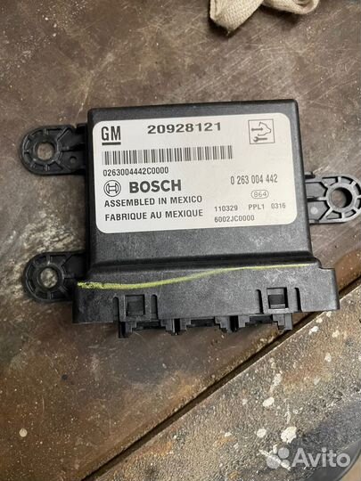 Блок управления парктрониками Cadillac srx 2