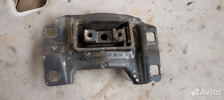 Подушка кпп верхняя Форд Фокус 2 МКПП