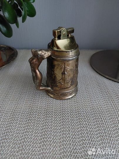 Винтажная зажигалка